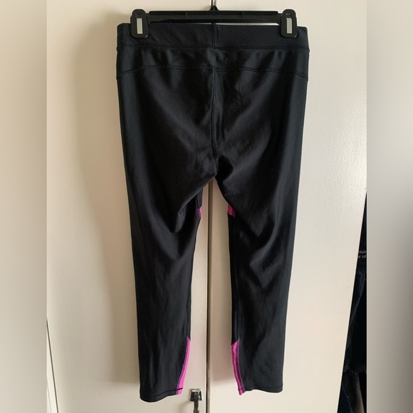 Under Armour HeatGear Ankle Crop Leggings size M - Picture 4 of 4
